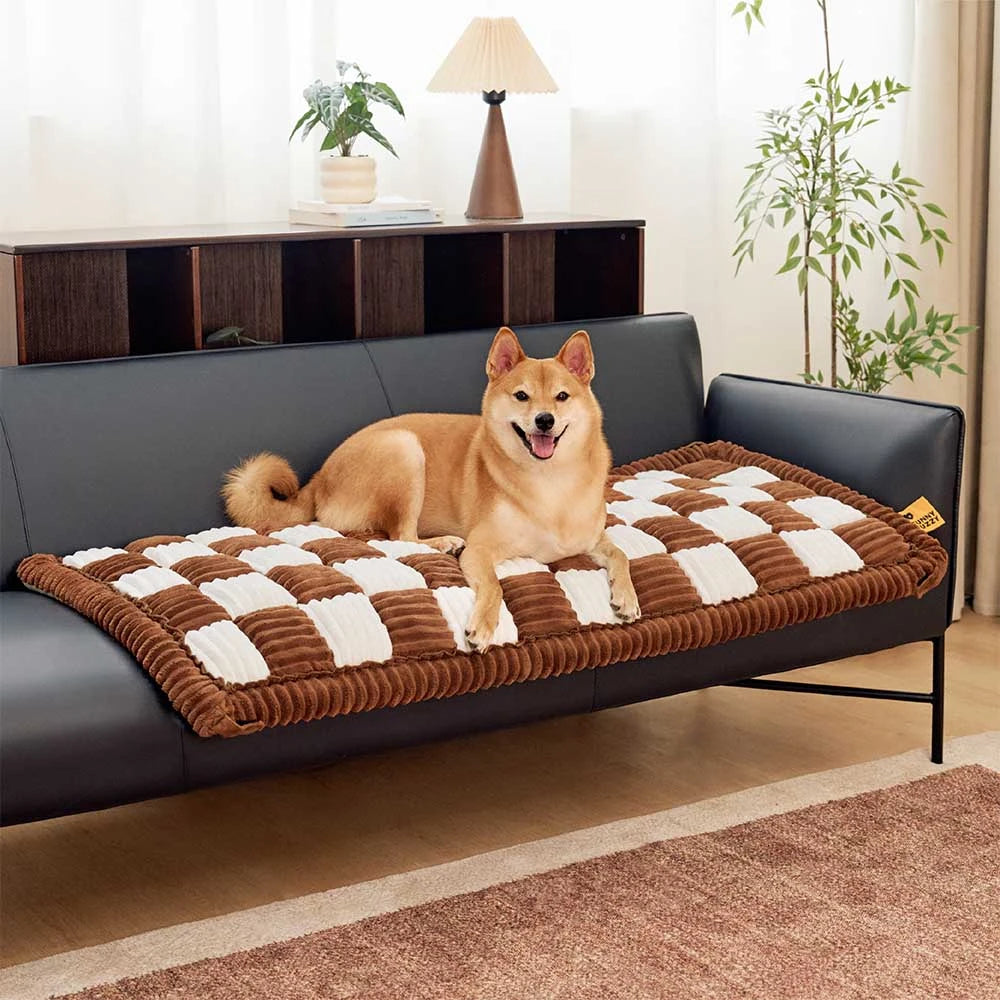 Cozy Plaid Non-Slip Dog Bed Mat for Car Seat Extender