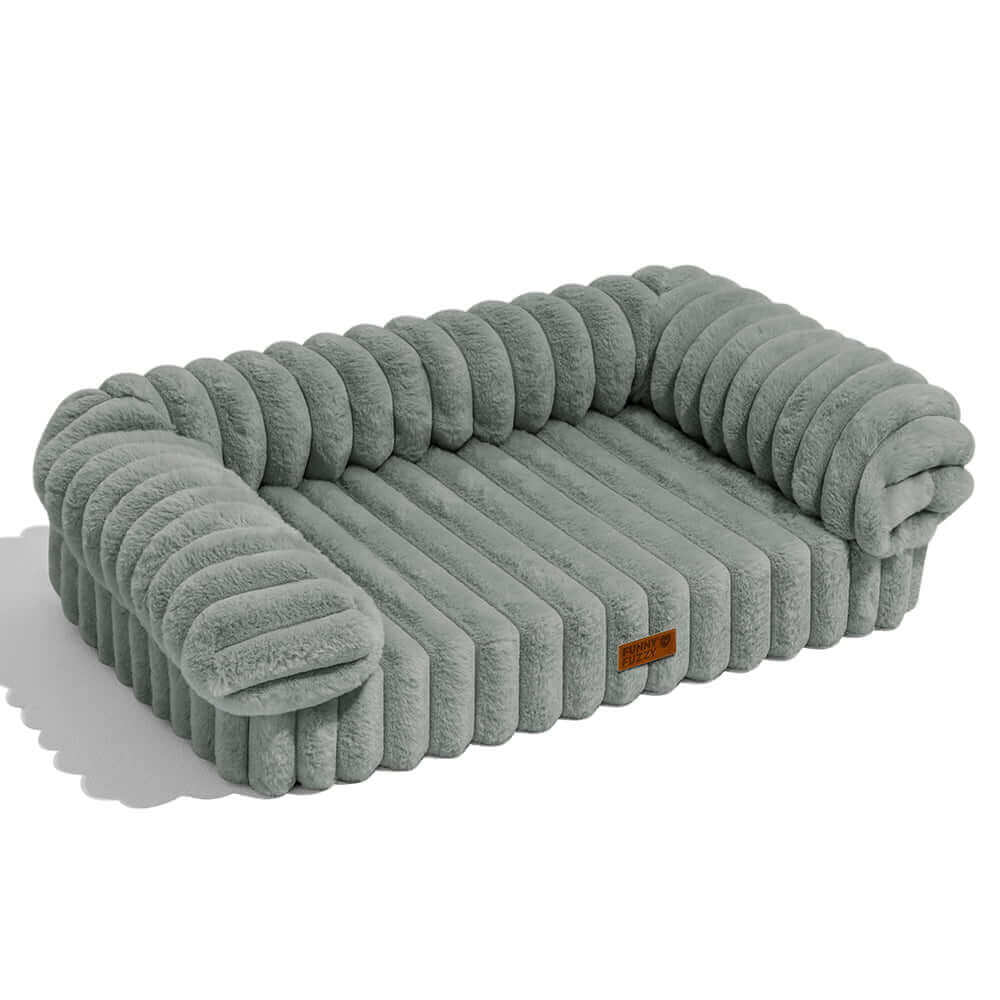 Cremefarbenes, flauschiges, orthopädisches Komfort-Schlafsofa für Hunde und Katzen